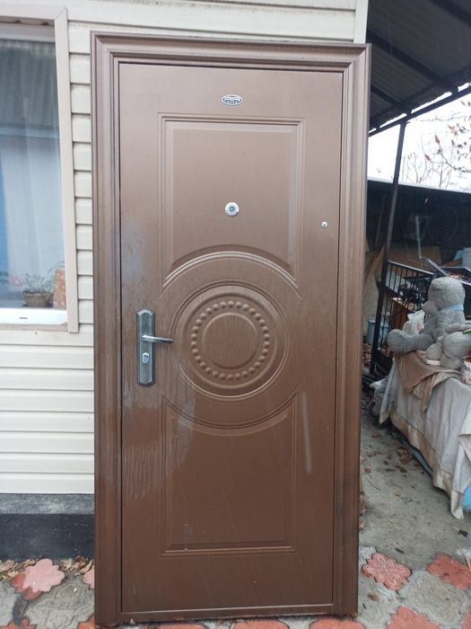 Дверь металлическая