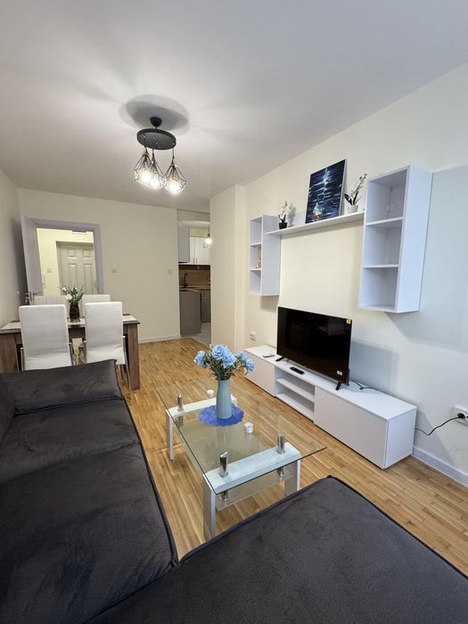 Дава се под наем Двустаен апартамент в Варна, Лятно кино Тракия - 60 кв.м за 518.67 € - Снимка #1