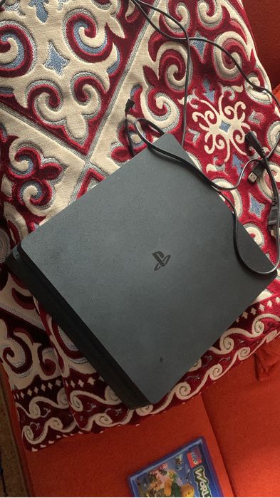 Бу плейстейшн 4 слим 1 тб