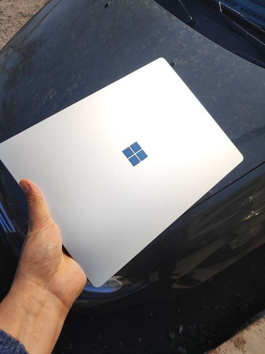 Microsoft surface laptop like new
