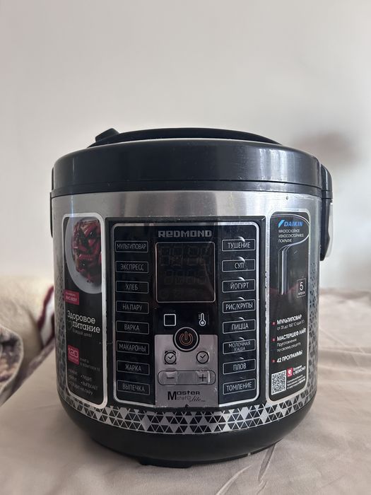 Мультиварка Redmond