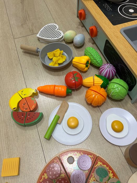 Bucatarie din lemn pentru copii