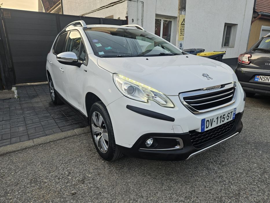 Peugeot 2008 1.2VTi *LED*2016 NAVI*GPS*