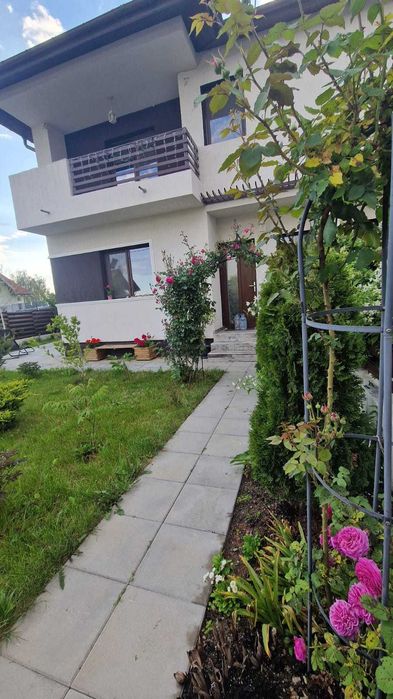 Casa duplex cu trei camere