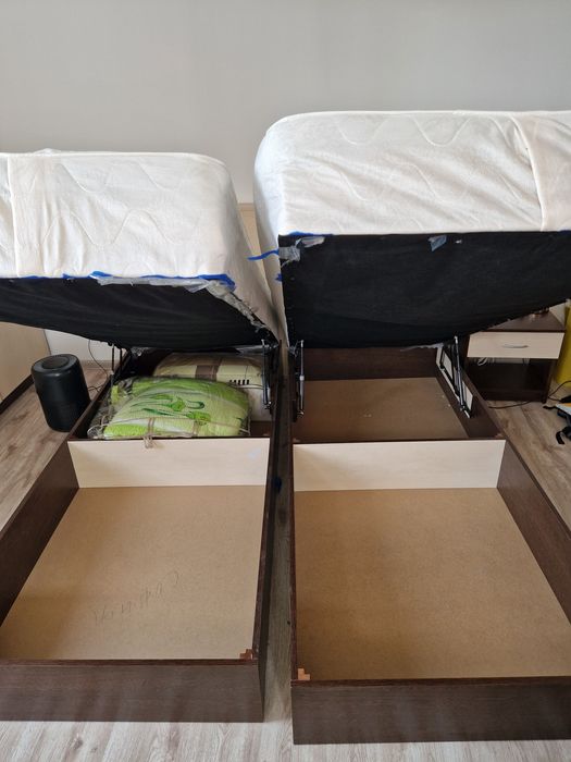 Легла с повдигащ се механизъм (180cm/200cm)