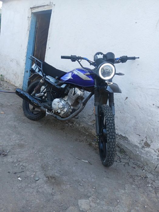 Продам мотоцикл 250к торг