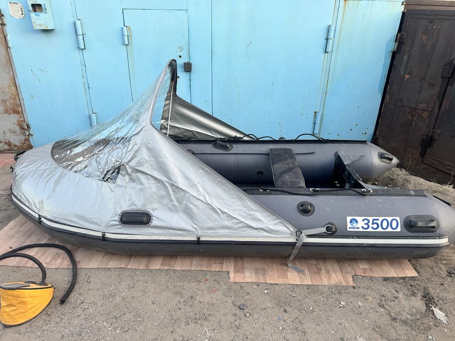 Продам лодку с мотором