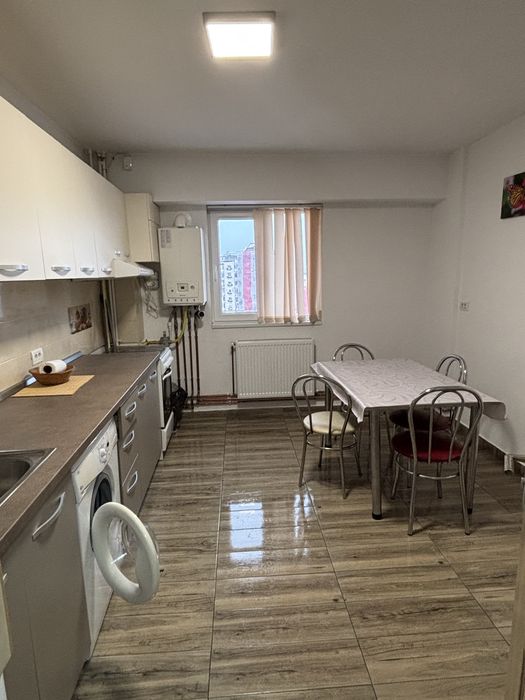 Inchiriez apartament 2 camere