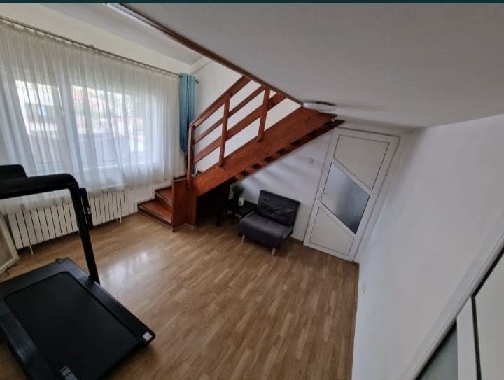 Inchirez apartament zona Elytis Gara