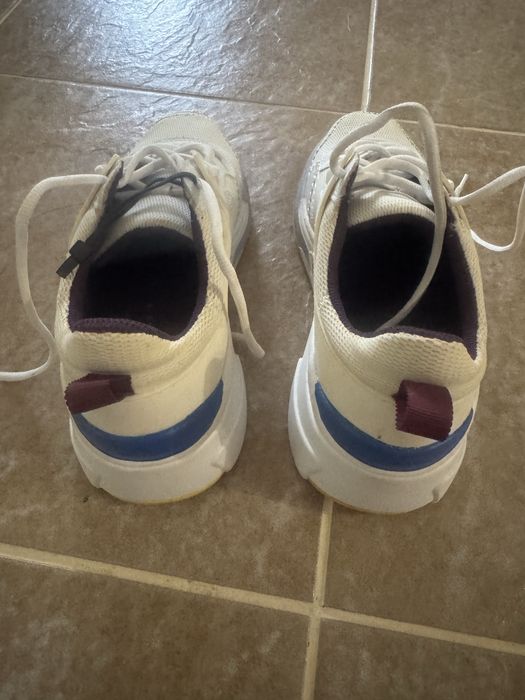 Нови обувки Zara