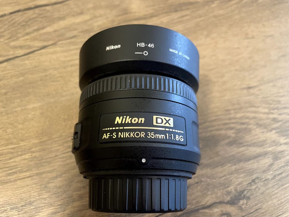 Nikon D5300 + Nikkor AF-S DX 18-105mm VR + Nikkor AF-S DX 35mm + аксесоари