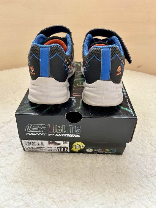 Детски светещи маратонки Skechers 27 номер
