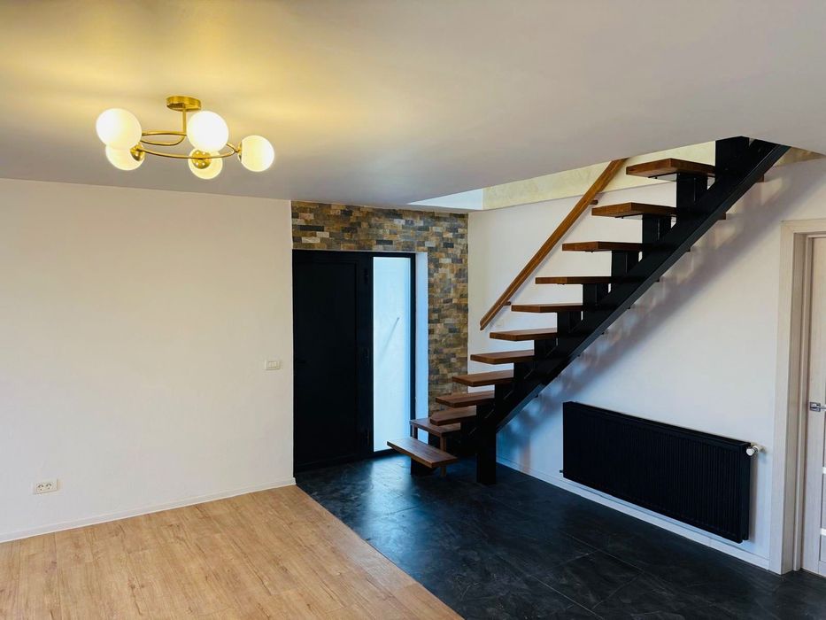 Vila nouă P+ M, 150 mp utili, teren 875 mp, proprietar