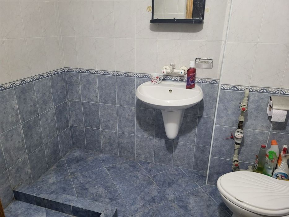 Дава се под наем Тристаен апартамент в Варна, Левски - 100 кв.м за 750 € - Снимка #4