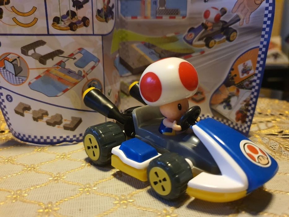 Kinder Surprise Maxi