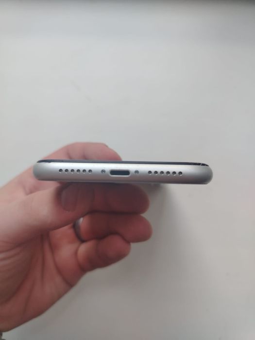 Продам iphone XR