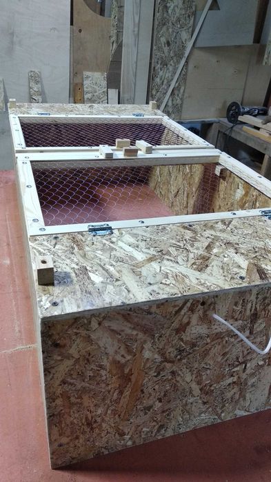 Переносная клетка для птицы