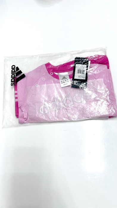 Trening Adidas Baby pentru fetițe, nou, sigilat
Tr