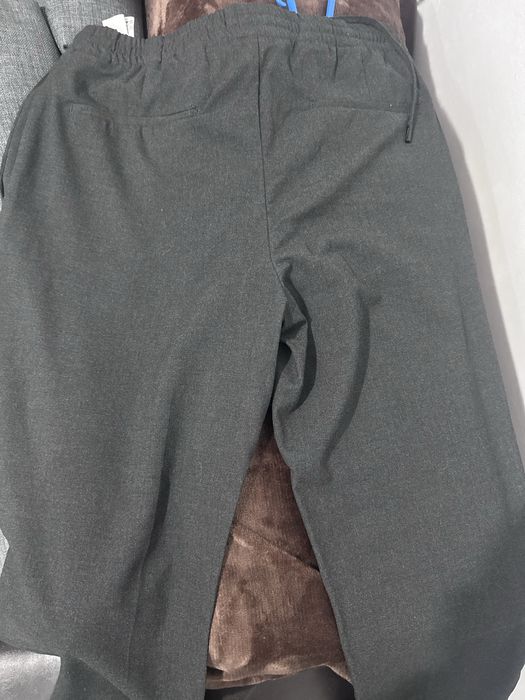 Vand pantaloni+ camasa barbati Zara