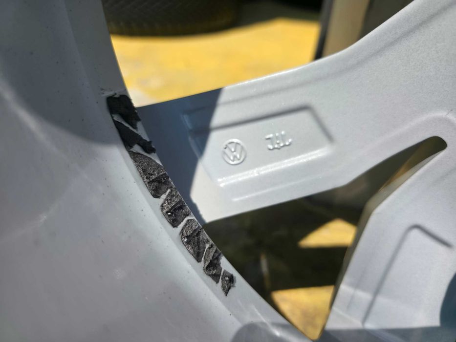 4 Roti Jante + Anvelope IARNA - 285/45/20 - OEM VW Touareg 2025 / AUDI Q7 - 5x112 20'' 9J ET 33 - CA NOI - DOT 2024 Continental IARNA !