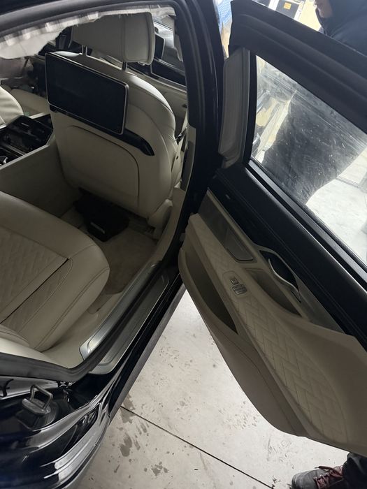 Bmw 750li xdrive individual  m pachet motor n63 530 cp