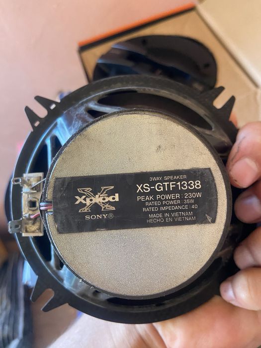 Динамики на авто Sony