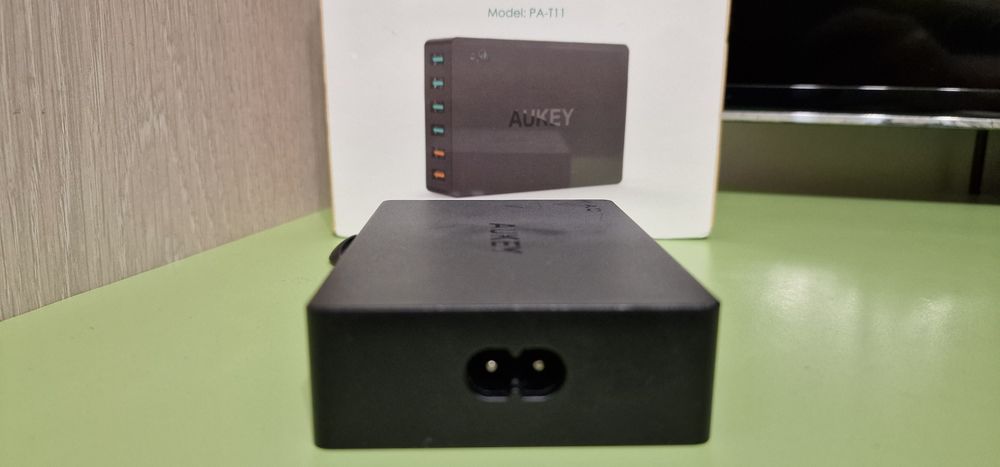 Incarcator de rețea Aukey PA-T11 Quick Charge 3.0