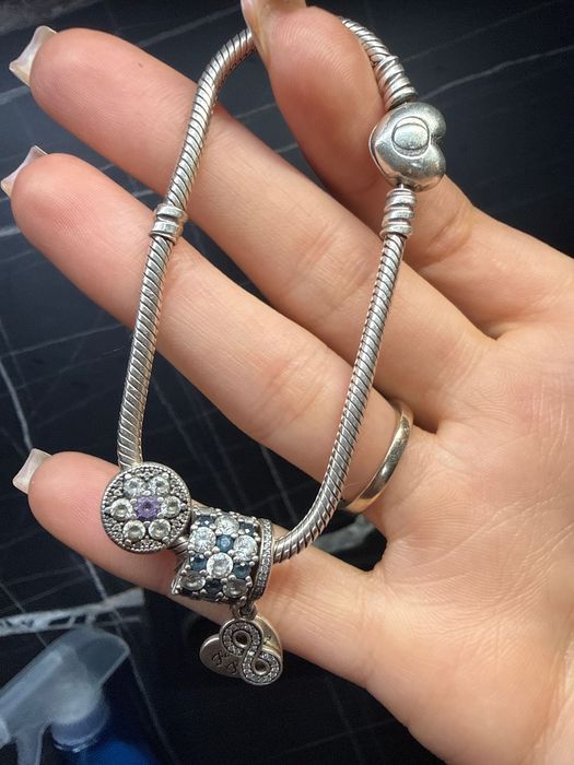 Гривна Пандора с 3 броя талисмани