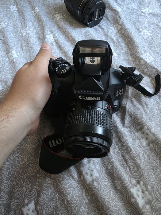 Canon eos4000d cu 3 obiective