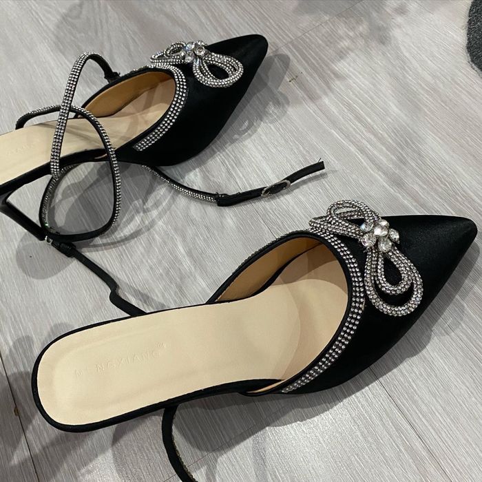 Нови сандали