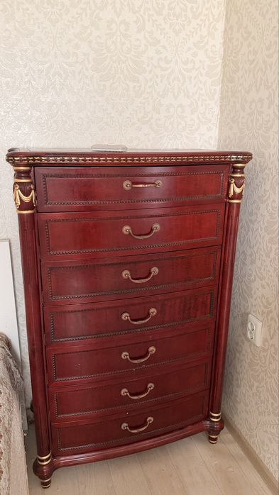 Комод в классическом стиле, 7 ящиков