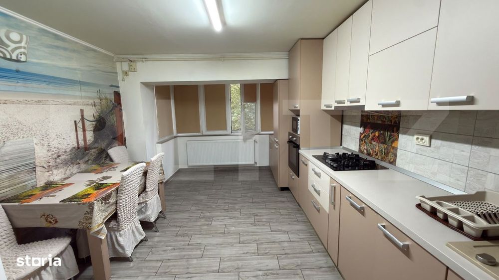 Apartament cu 3 camere, 85 mp, etaj 1, loc de parcare, Str. Ostrovului