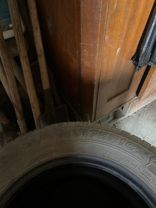 Продам Шины 185/75 R16