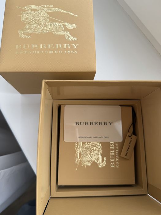 Продам часы Burberry оригинал