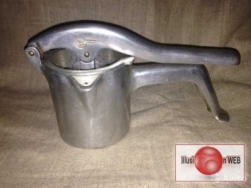 Соковыжималка ручная пресс для граната и др, СССР.