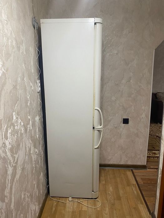 Холодильник , indesit