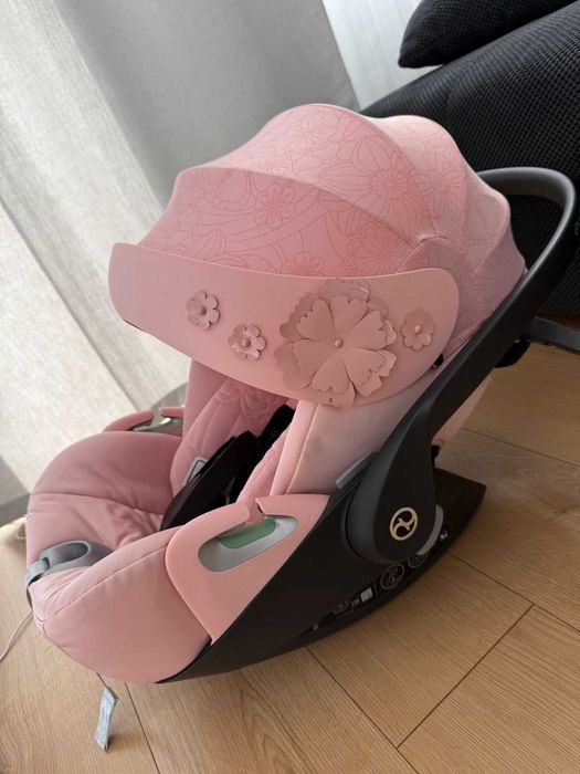 Cybex  Platinum Cloud T i-Size Simply Flowers - Pink   0 - 24  luni  Bebelusi  Scoica Auto