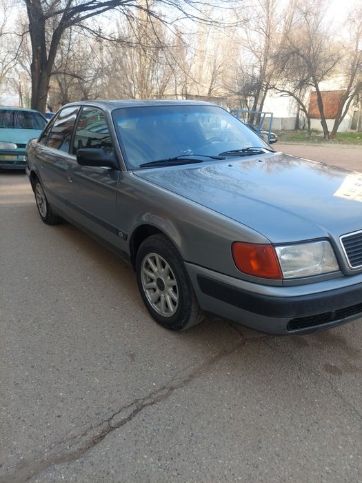 Срочно продам ауди с4