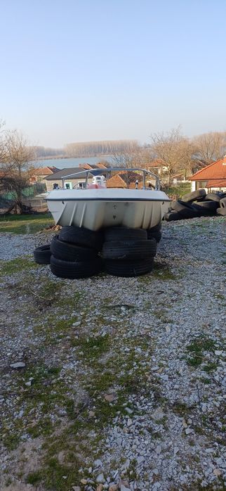 Моторна лодка Молинари