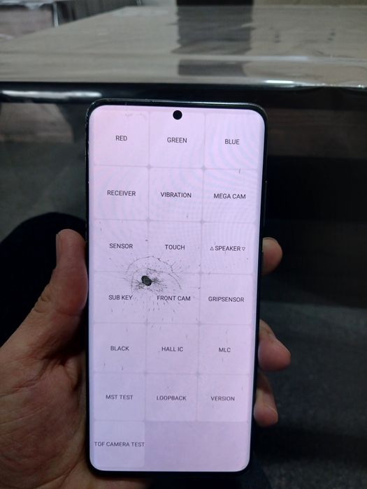 Samsung S 20 ultra 256 gb sotiladi