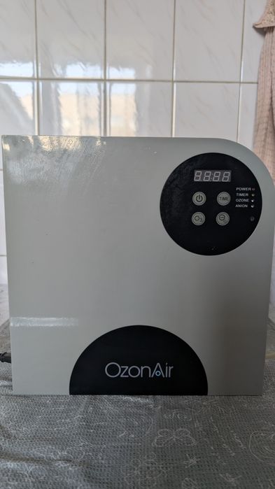 Продам озонатор - ионизатор OzonAir