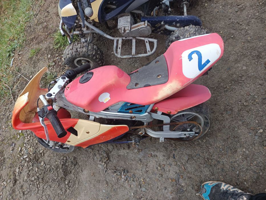 De vânzare Motor și Quad amândouă de 50 cm!