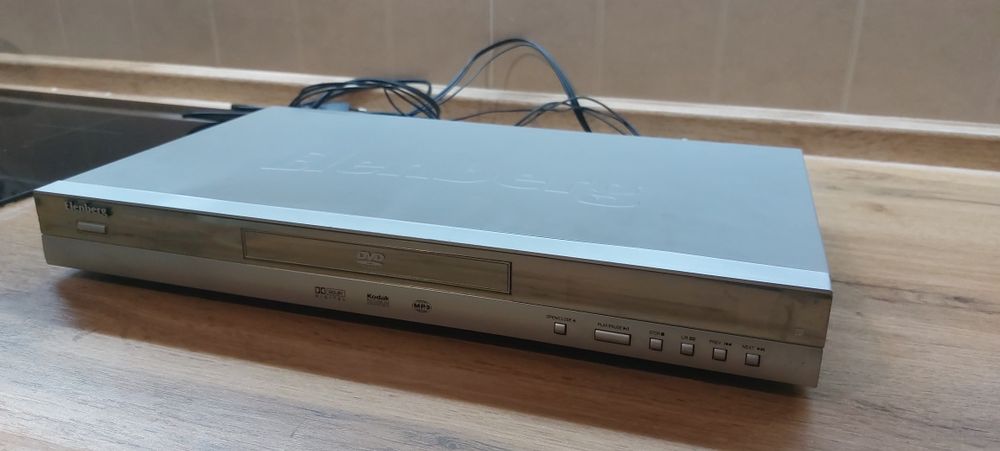 DVD плеер. Elenberg