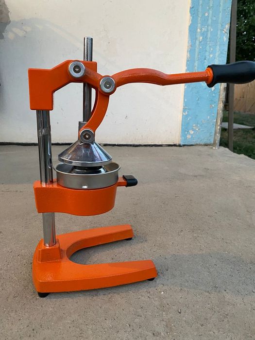 Соковыжималка новый