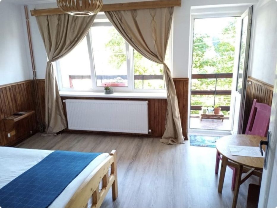 Proprietar inchiriez vila in centrul Predeal