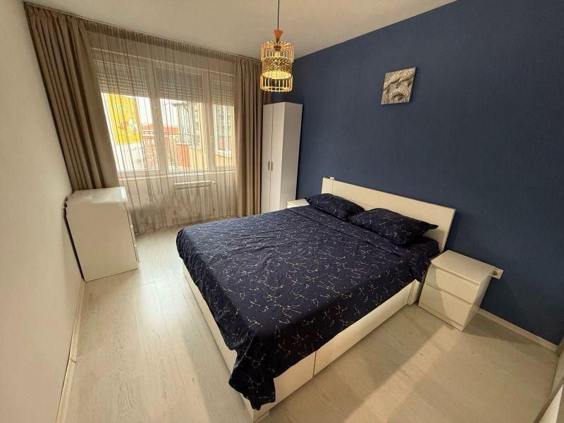 Двустаен апартамент в ж.к. Павлово.