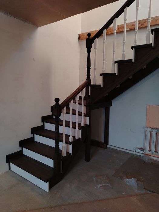 Деревянные лестницы и столярные работы.