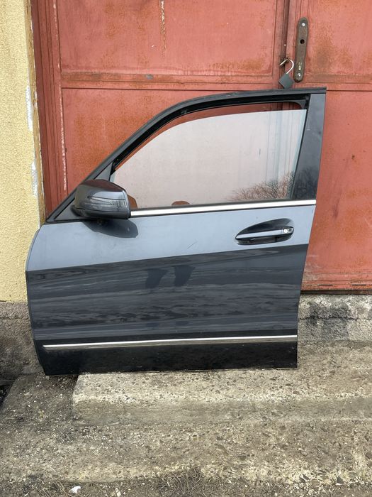 Usa stanga fata Mercedes Glk X204 an 2008-2015 portiera completa