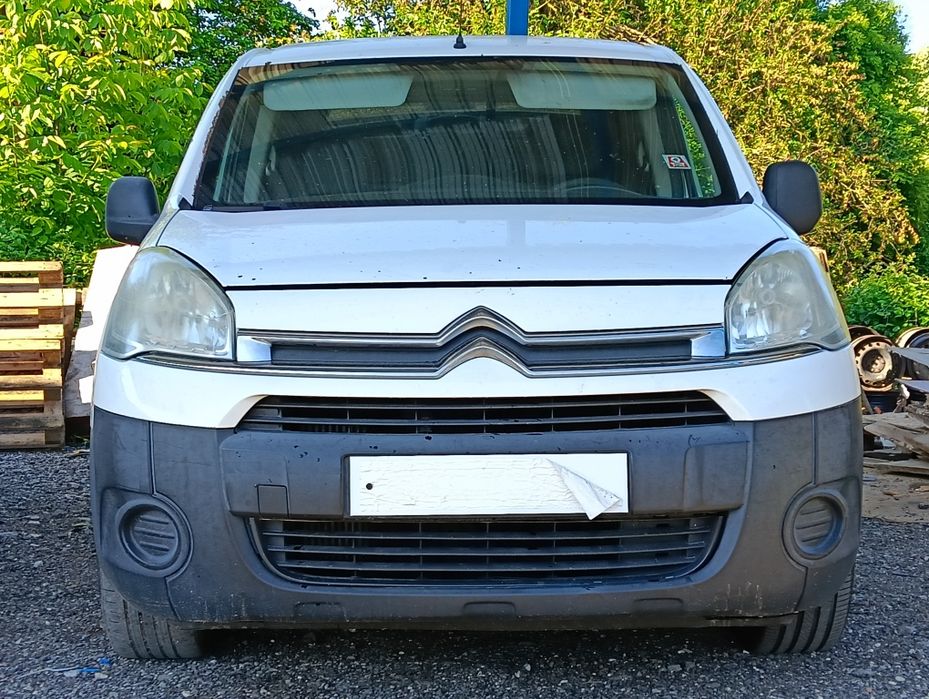 Citroen Berlingo 1.6HDi 75кс 2012г / 2+1 места / товарен