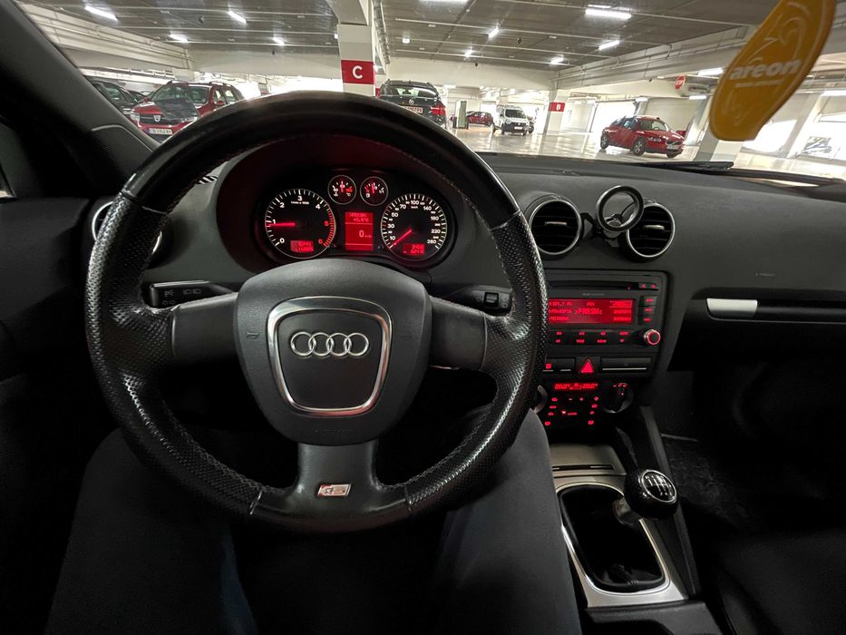 Audi A3 Sportback (8P) 2.0TDI 140 BMM  / S-line пакет